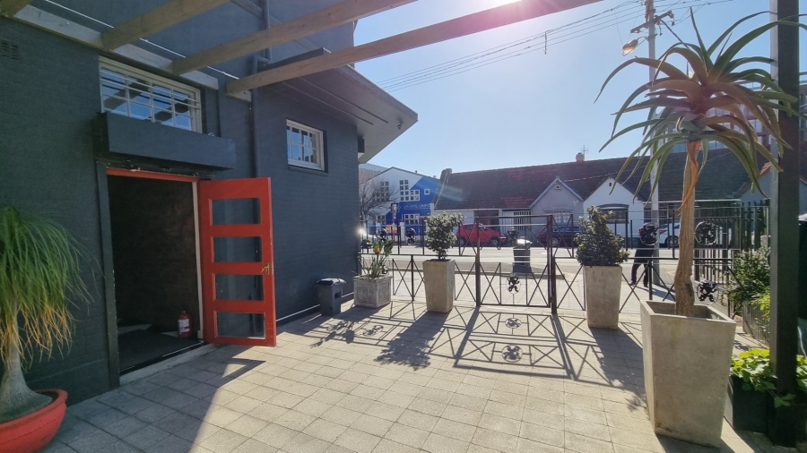 To Let Commercial Property for Rent in Woodstock Western Cape